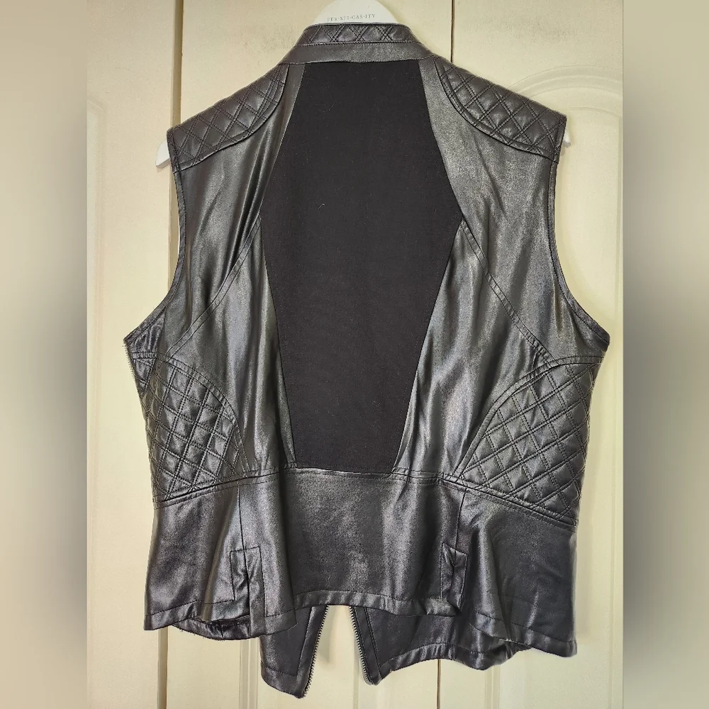 Peter Nygard Black Faux Leather Moto Vest Size Large